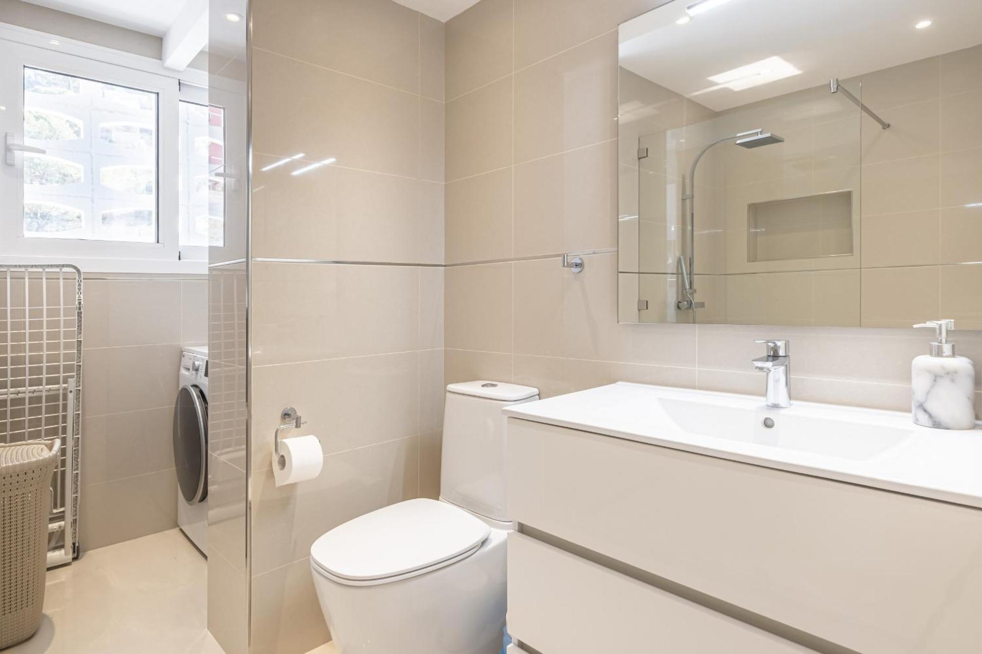 Halcon Deluxe 5-A Apartment Benidorm Luaran gambar